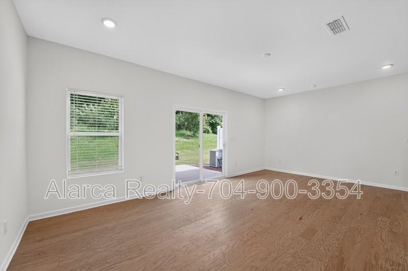 230 Quinn Rd #21 - Photo 5 of 21
