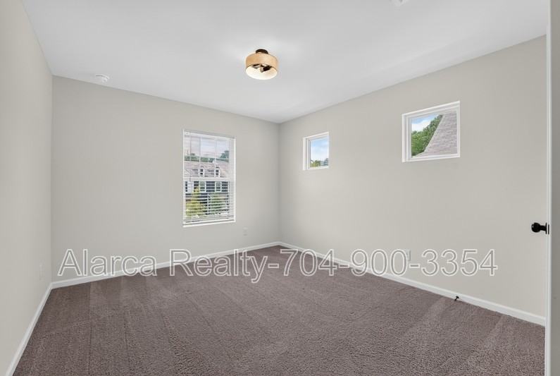 230 Quinn Rd #21 - Photo 7 of 21