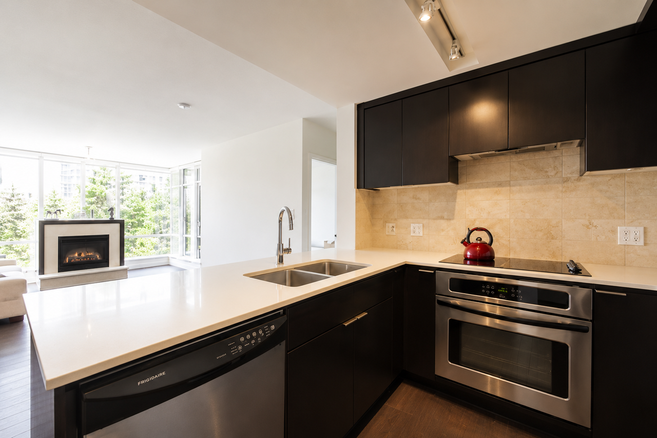 158 13th Street West #505 - Photo 3 of 28