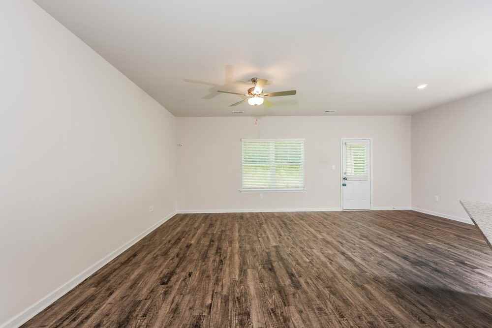 4577 Morgan Dr - Photo 4 of 16