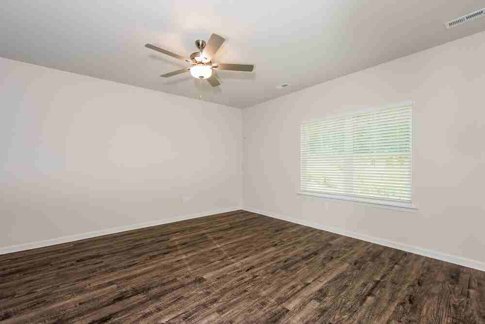 4577 Morgan Dr - Photo 5 of 16