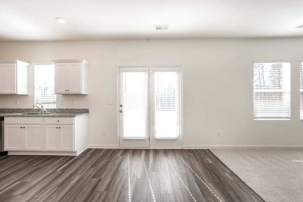 7624 Saffron Ave - Photo 6 of 17