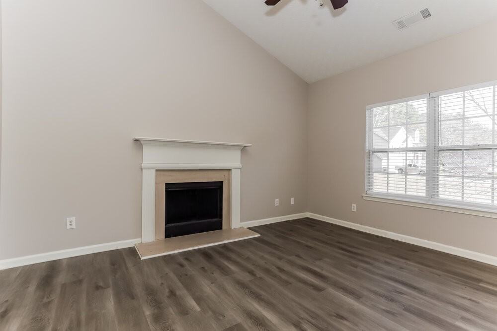 1020 Trotters Farm Rd - Photo 4 of 17