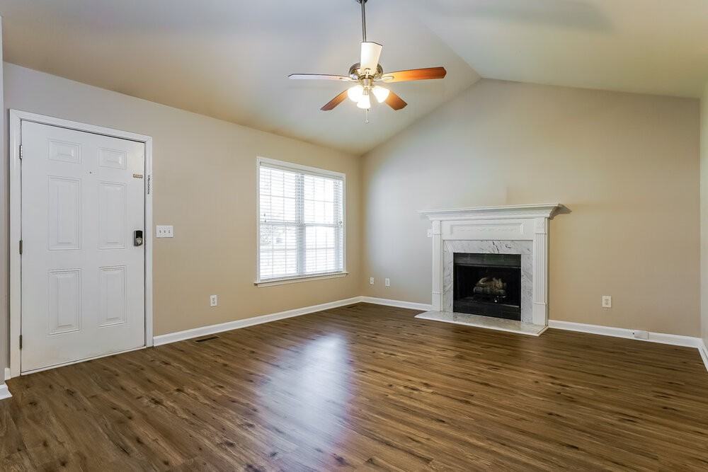 305 Wood Green Dr - Photo 3 of 16