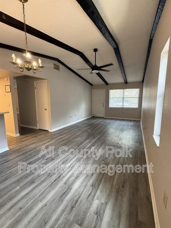 1640 Crystal Park Cir - Photo 2 of 15