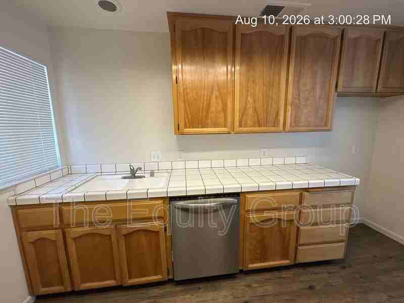 983 N Lynora St - Photo 6 of 17