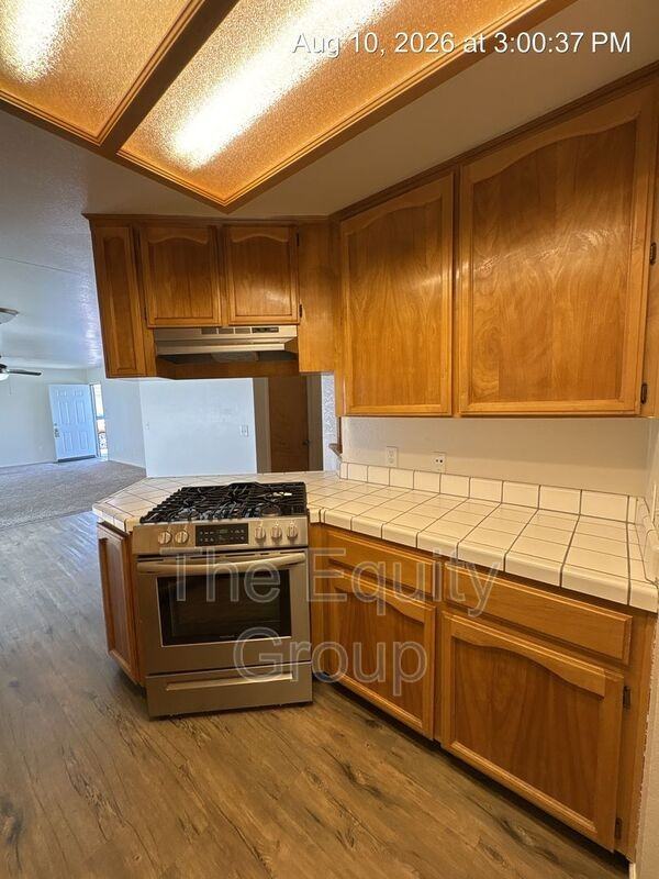 983 N Lynora St - Photo 7 of 17