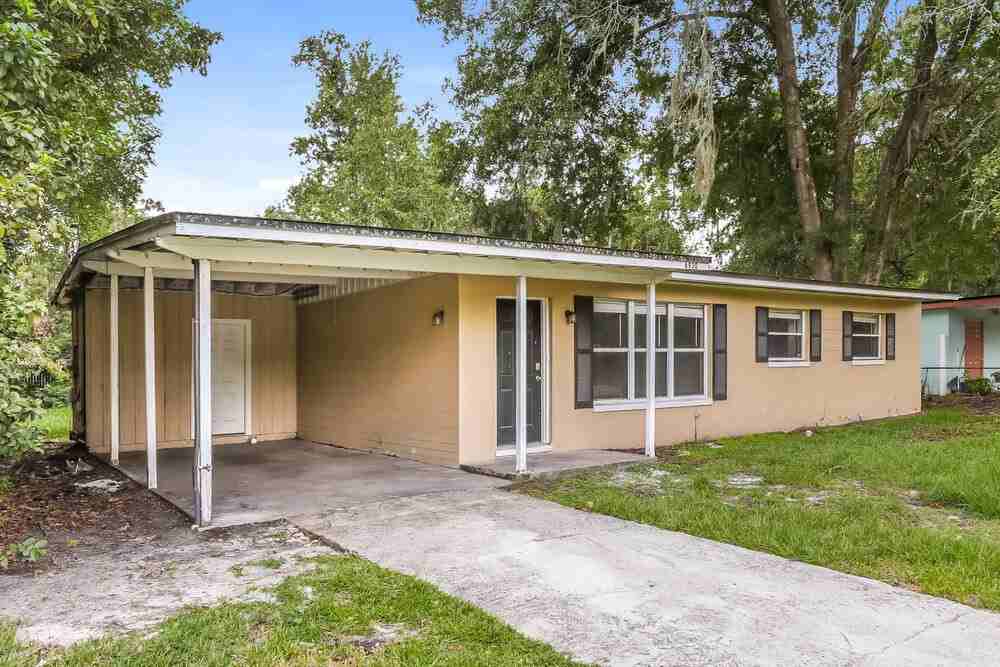 6930 Bernay Ave - Photo 3 of 16