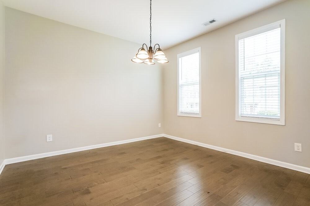 332 Chamberlain Dr - Photo 6 of 17