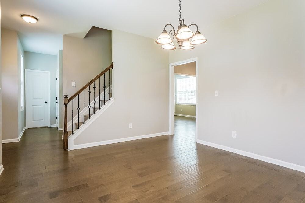 332 Chamberlain Dr - Photo 7 of 17