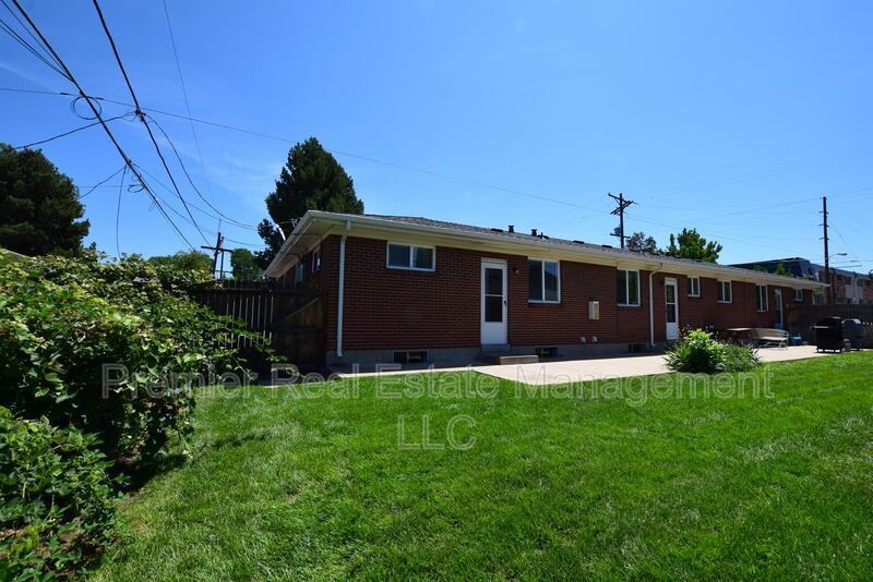 1885 S Clermont St - Photo 2 of 33
