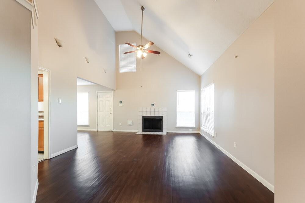 10326 Timberloch Dr - Photo 5 of 17