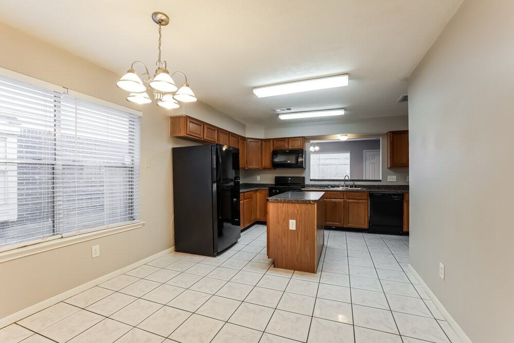 10326 Timberloch Dr - Photo 7 of 17