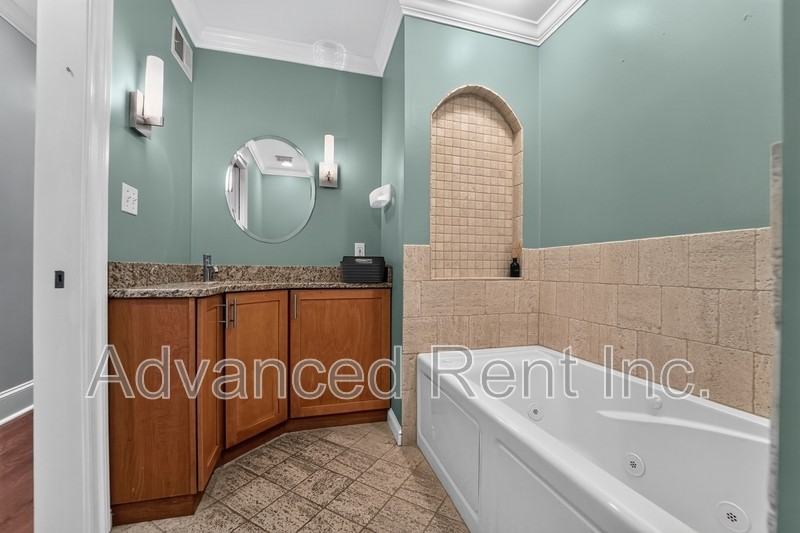 528 S Curley St - Photo 2 of 30
