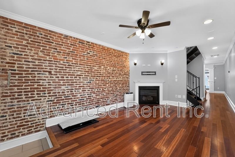 528 S Curley St - Photo 5 of 30