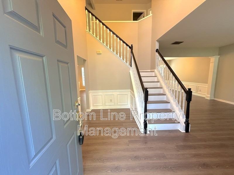 10016 Heatherly Ct #F - Photo 4 of 24