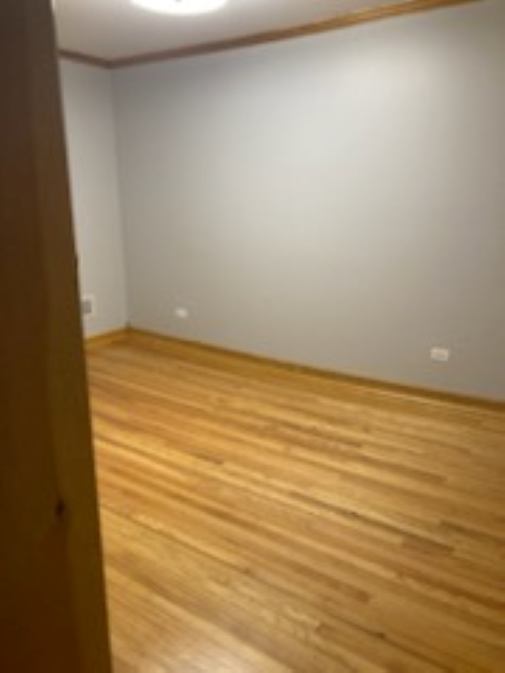 7303 North Wolcott Avenue - Photo 7 of 14