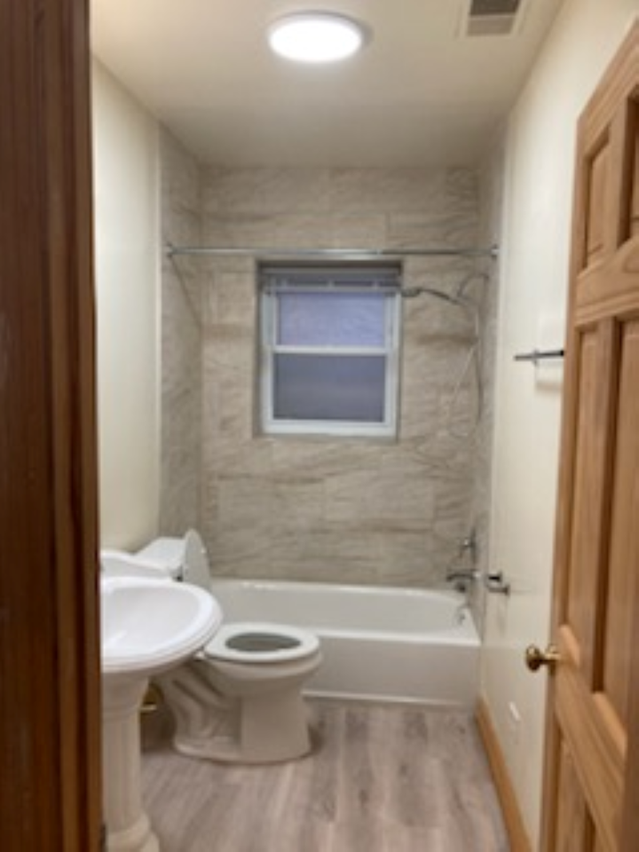 7303 North Wolcott Avenue - Photo 5 of 14