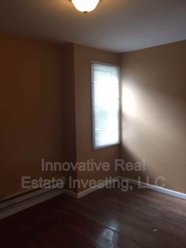 530 N 53rd St - Photo 6 of 7