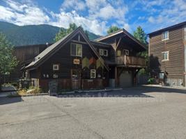 featured image of 131 Speedway Ave #2B