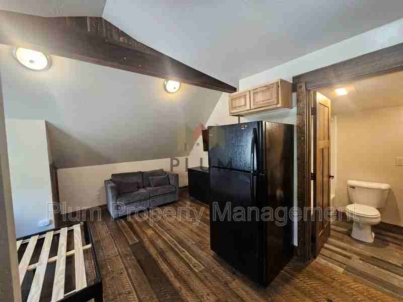 131 Speedway Ave #2B - Photo 4 of 11
