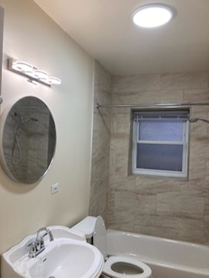 7303 North Wolcott Avenue - Photo 4 of 14