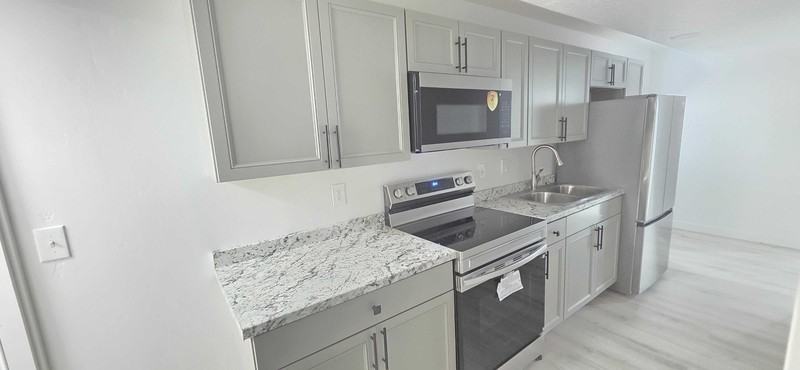5297 Halton Lane South - Photo 4 of 9