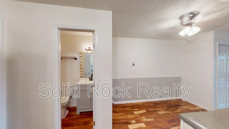1297 Vondelpark Dr - Photo 6 of 16