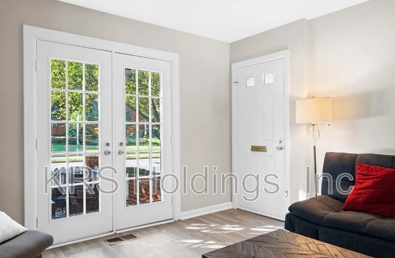 2515 S Walter Reed Dr #C - Photo 3 of 15