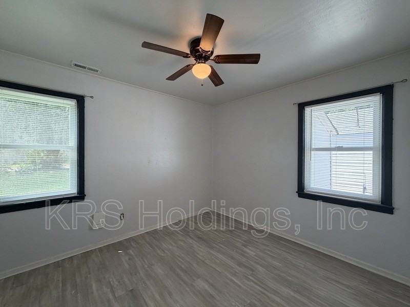 408 Stockton Rd - Photo 5 of 9