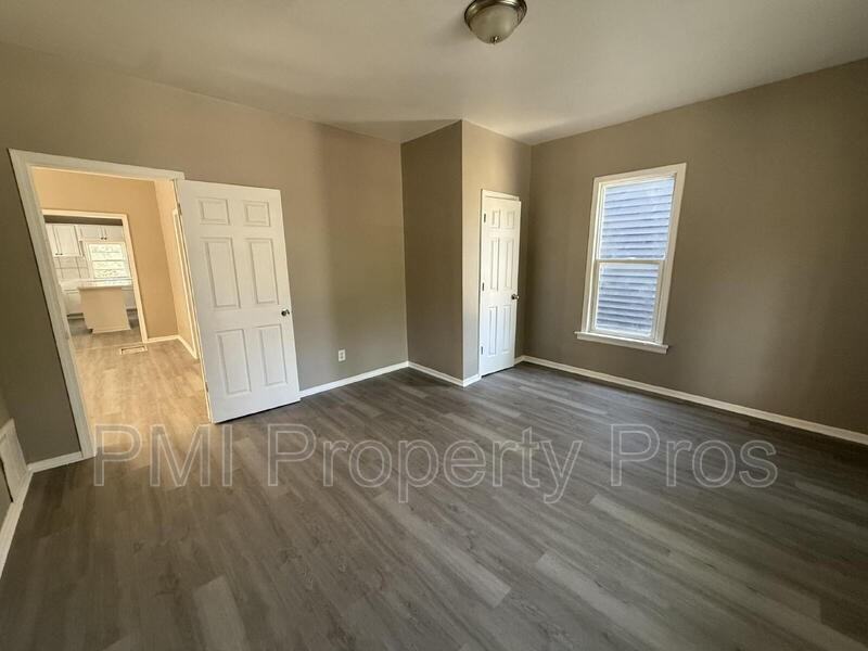 1943 N 38th St - Photo 3 of 23