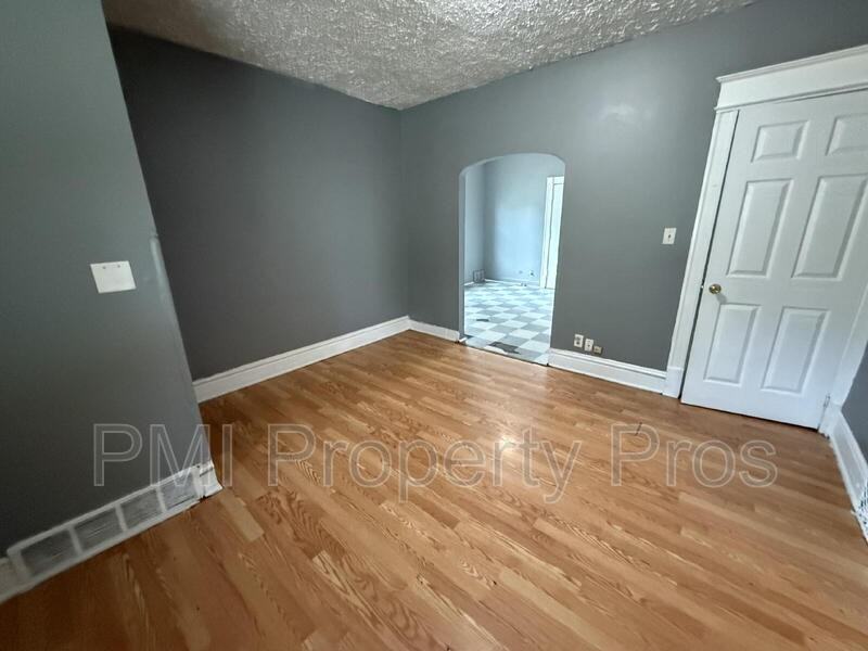 1415 N 37th St - Photo 3 of 23