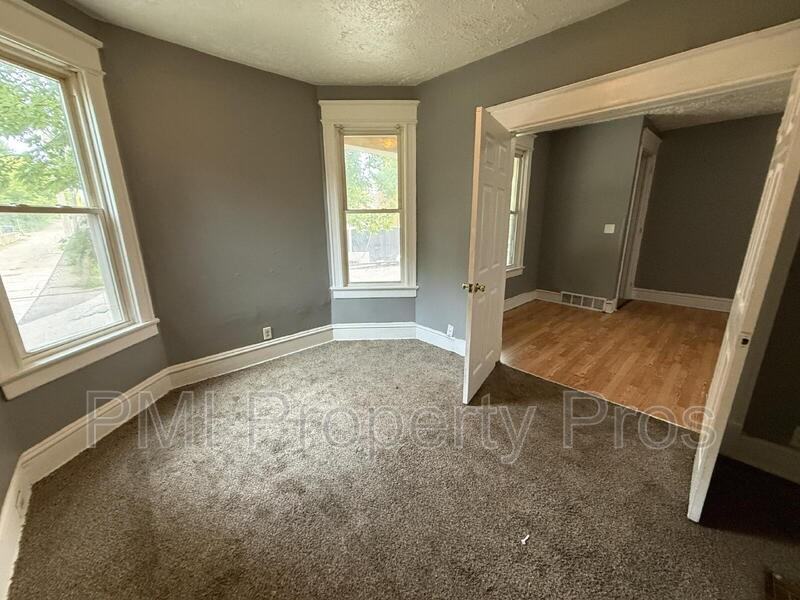 1415 N 37th St - Photo 6 of 23