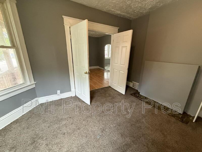 1415 N 37th St - Photo 7 of 23