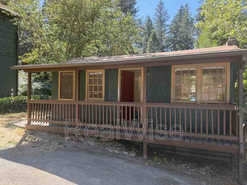 4550 Rogue River Hwy #06 - Photo 3 of 28