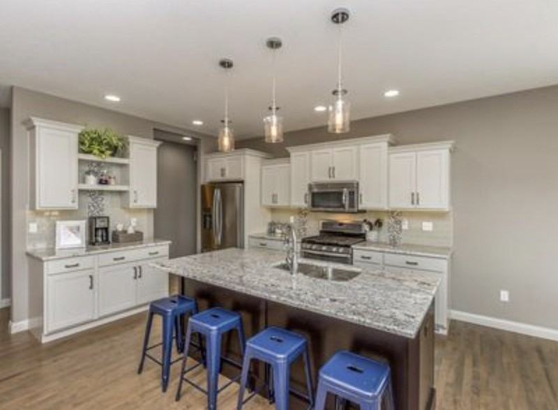 1348 Rolling Glen Dr - Photo 6 of 22