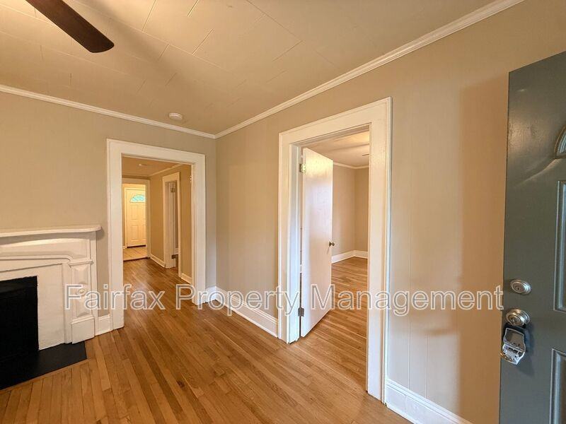 912 Massey Ave - Photo 4 of 21