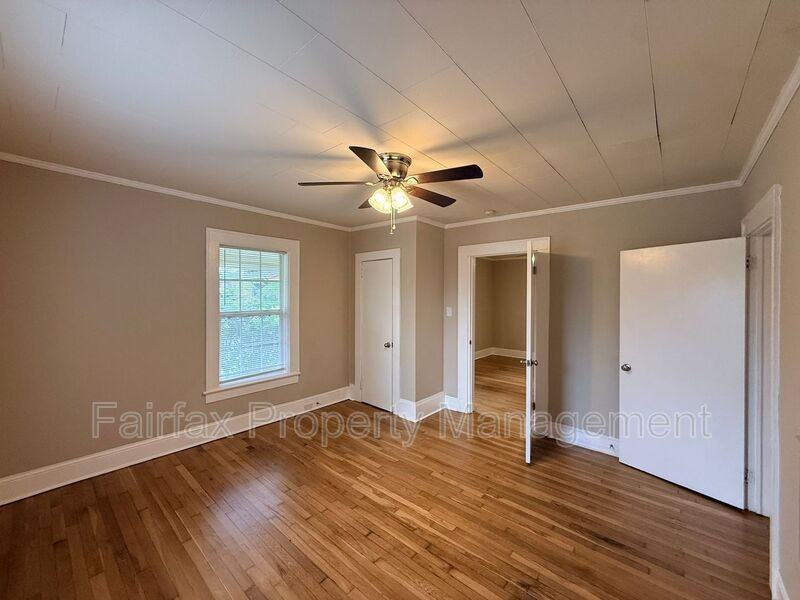 912 Massey Ave - Photo 6 of 21