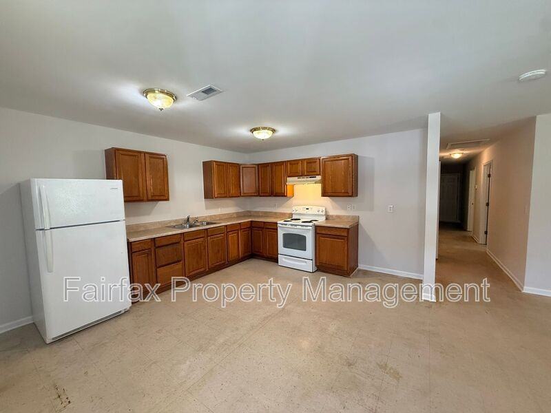 1116 Walnut St - Photo 3 of 16