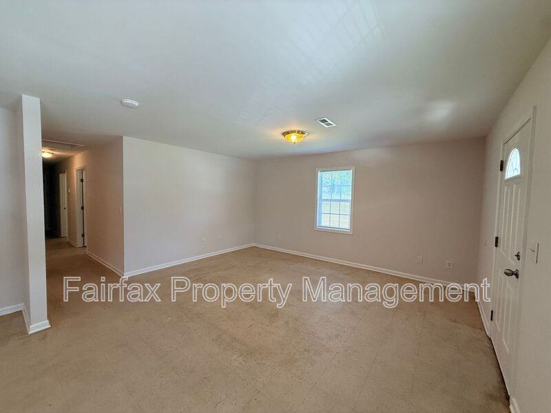 1116 Walnut St - Photo 4 of 16