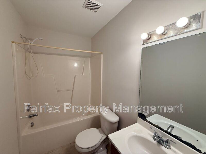 1116 Walnut St - Photo 6 of 16