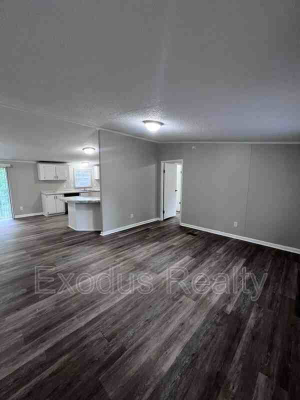 118 Sean Ln - Photo 2 of 38