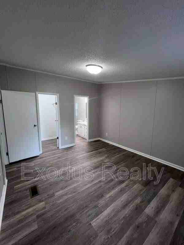 118 Sean Ln - Photo 4 of 38