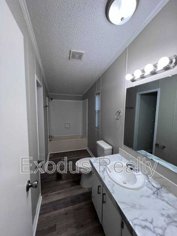 118 Sean Ln - Photo 5 of 38