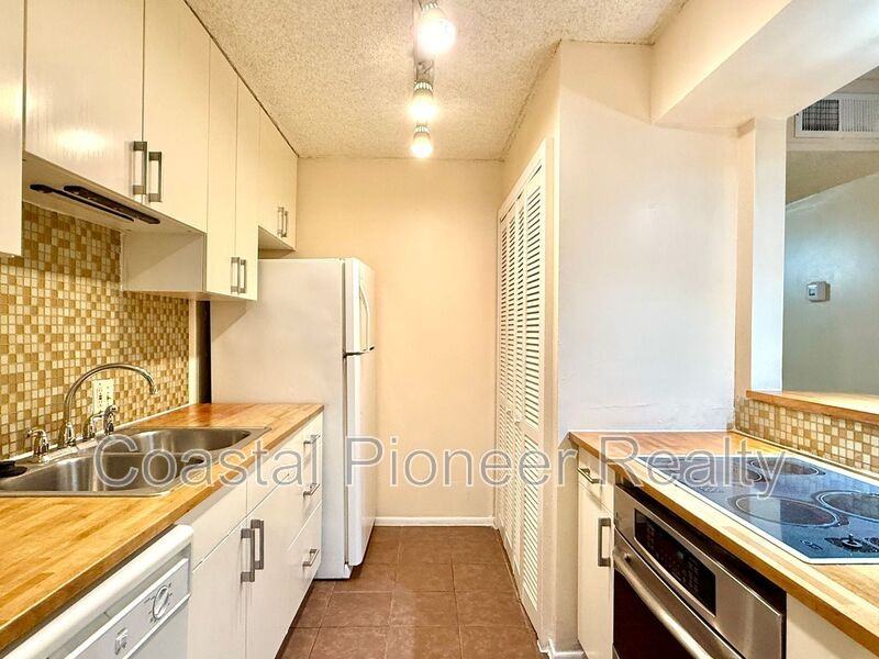 5502 Pokeweed Ct #B - Photo 2 of 13