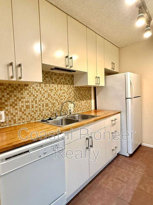 5502 Pokeweed Ct #B - Photo 4 of 13