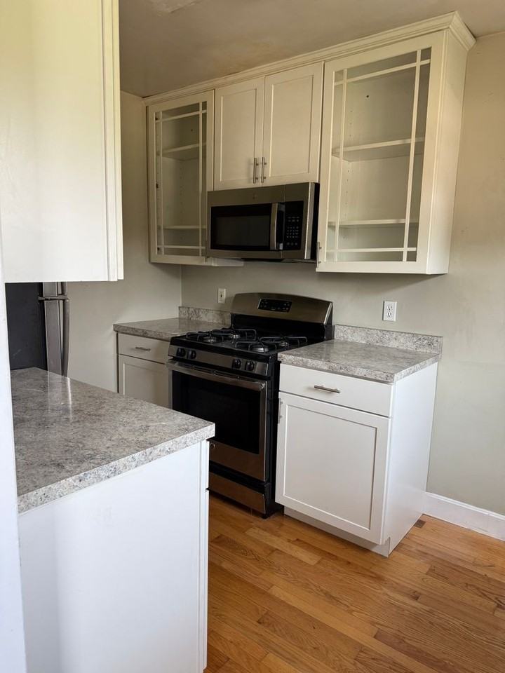 Madison Court - Photo 2 of 8