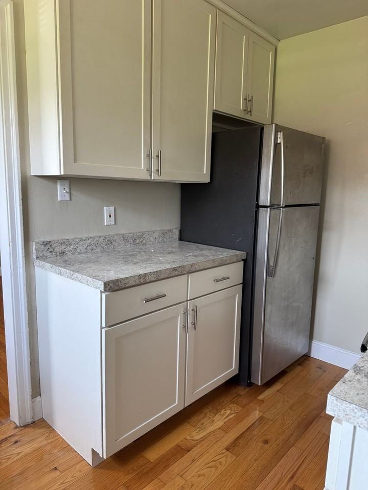 Madison Court - Photo 3 of 8