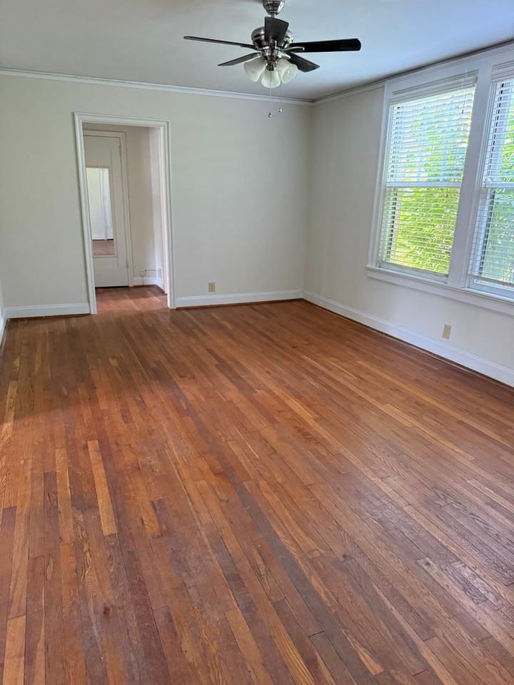 Madison Court - Photo 6 of 8