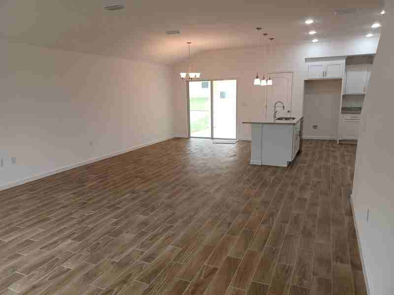 302 S 2nd St - Photo 2 of 16